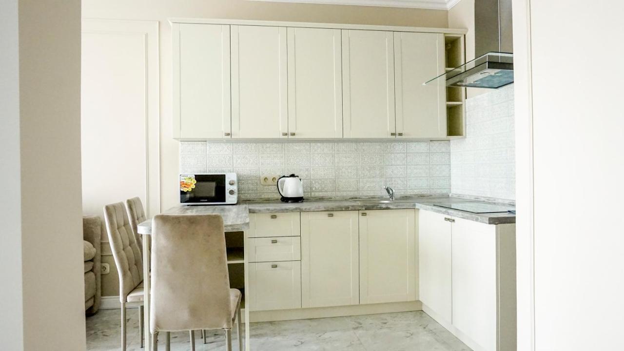 Luxury Apartment Near Metro Station Osokorky Kiev Exteriör bild