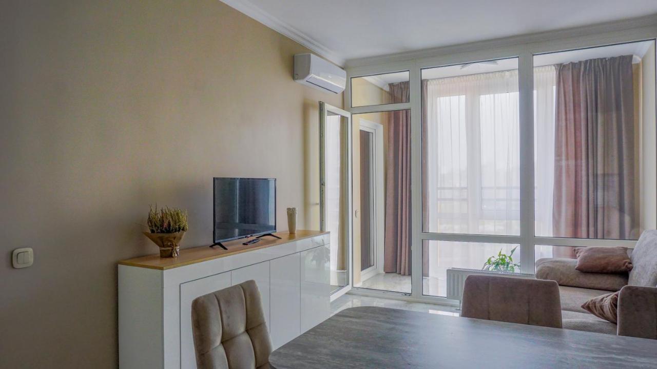 Luxury Apartment Near Metro Station Osokorky Kiev Exteriör bild