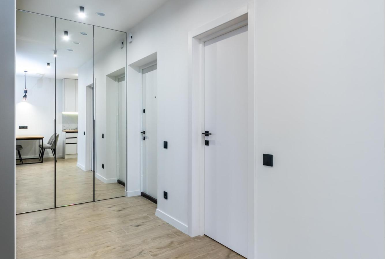 Luxury Apartment Near Metro Station Osokorky Kiev Exteriör bild