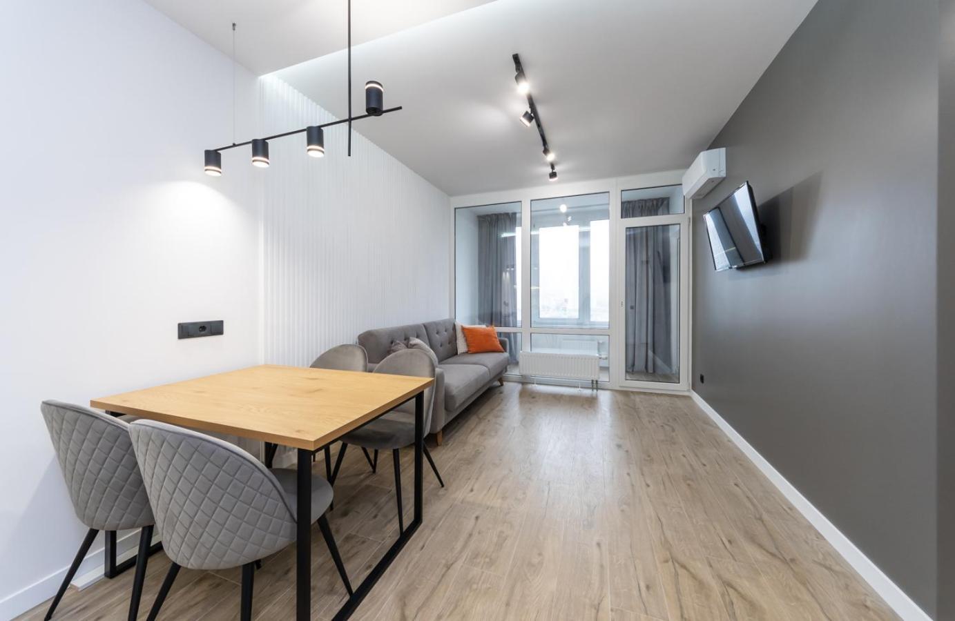 Luxury Apartment Near Metro Station Osokorky Kiev Exteriör bild