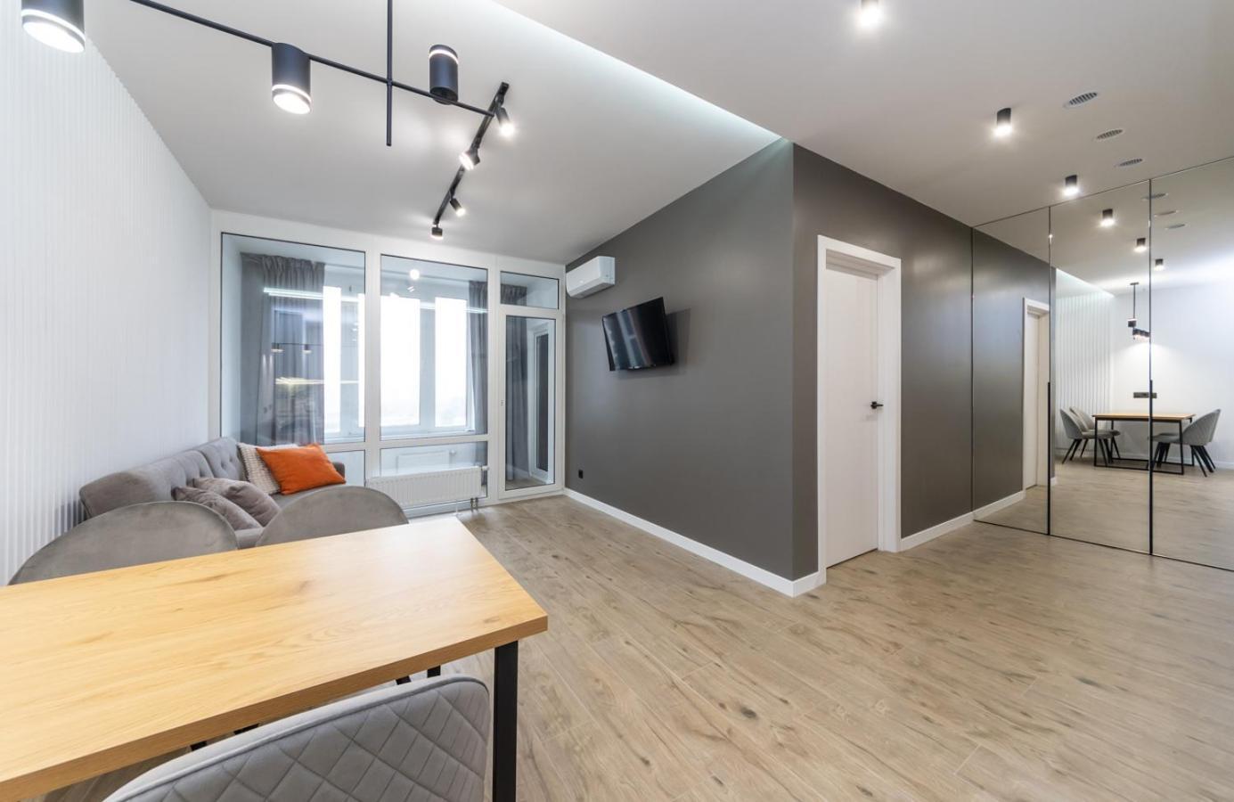 Luxury Apartment Near Metro Station Osokorky Kiev Exteriör bild